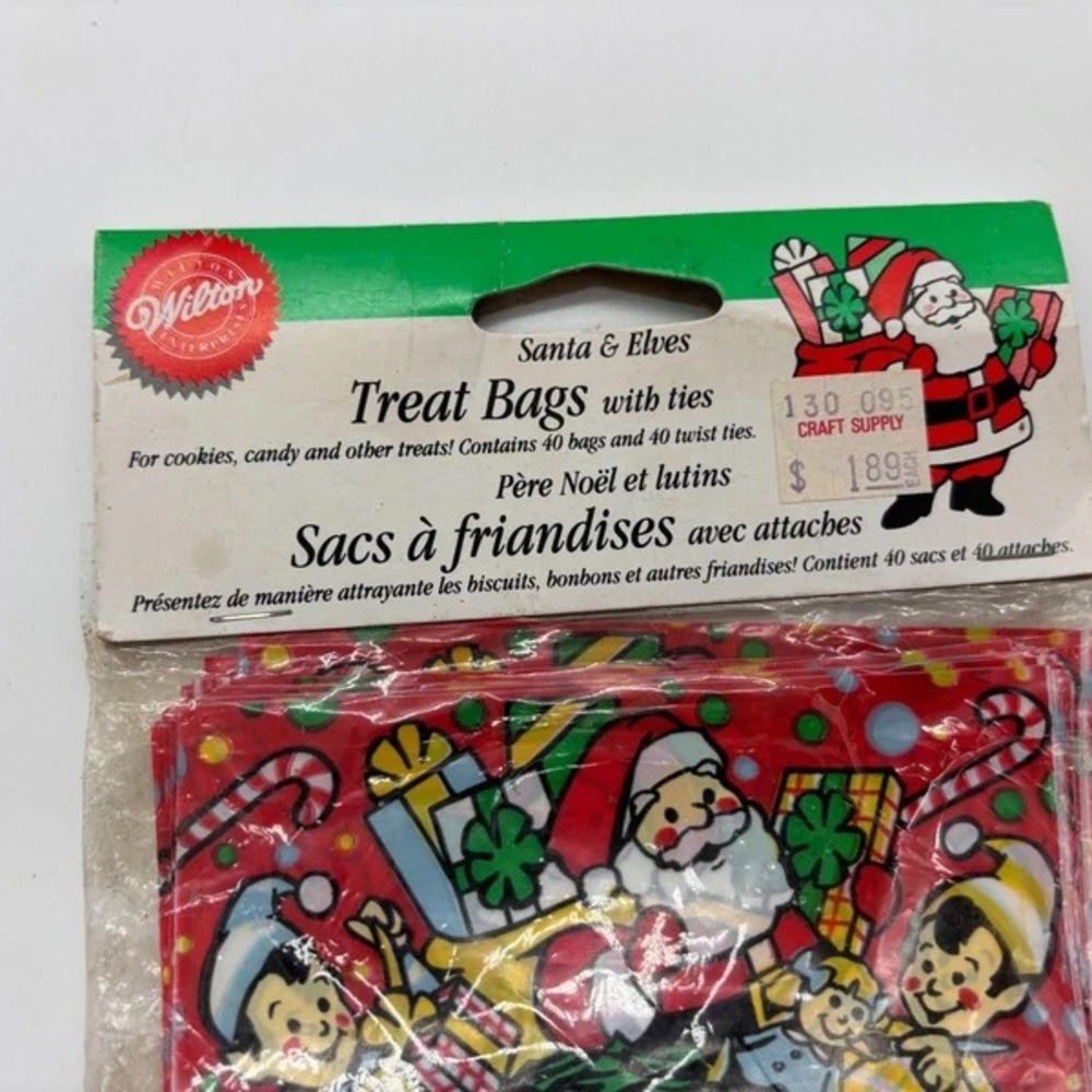 Wilton Red Christmas Wreath Treat Bags - Picture 2 of 5